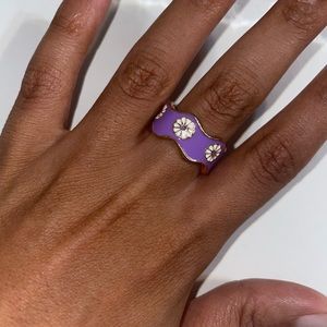 Purple daisy ring